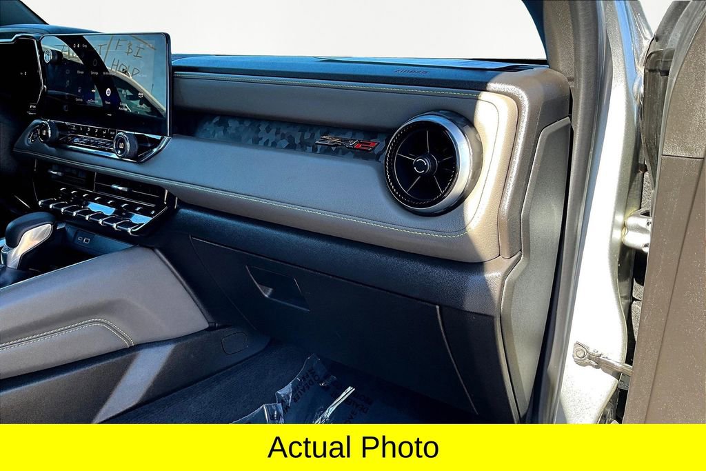 Used 2023 Chevrolet Colorado ZR2 w/ ZR2 Convenience Package III image 16
