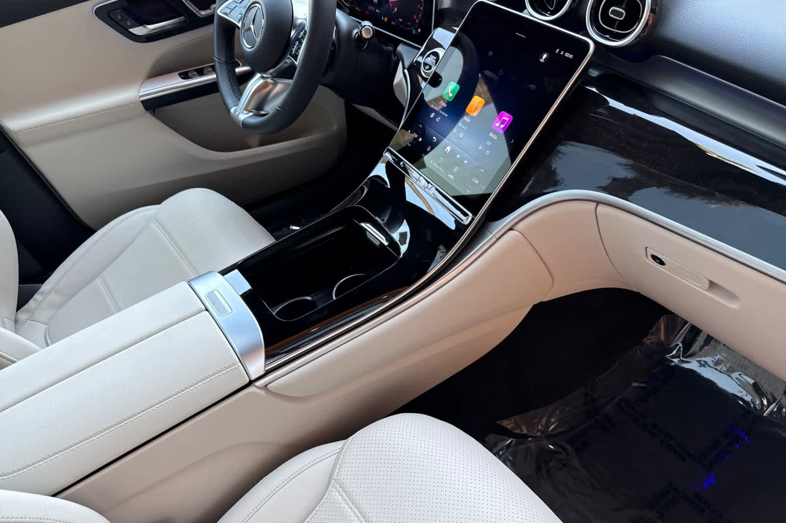 Certified 2026 Mercedes-Benz GLC 300 4MATIC image 15