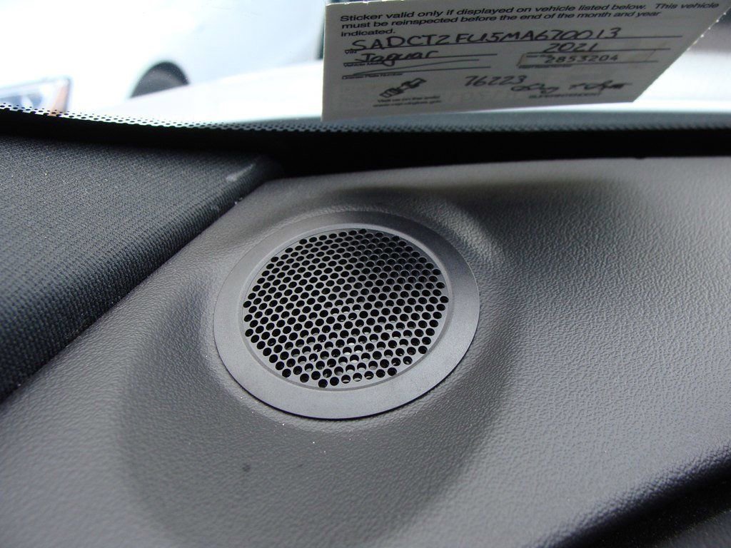 Used 2021 Jaguar F-PACE R-Dynamic S image 31