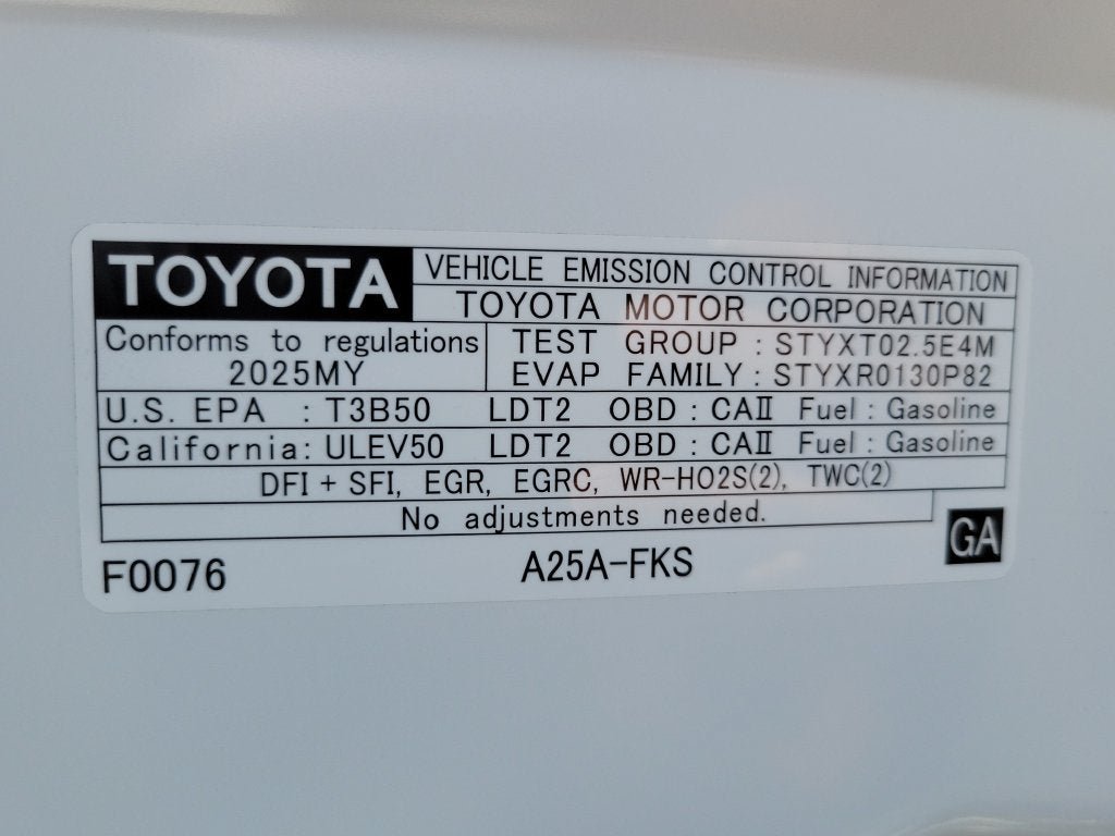 Used 2025 Toyota RAV4 XLE AWD/4WD image 33