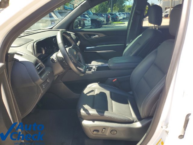 Used 2025 Chevrolet Traverse LT FWD image 19