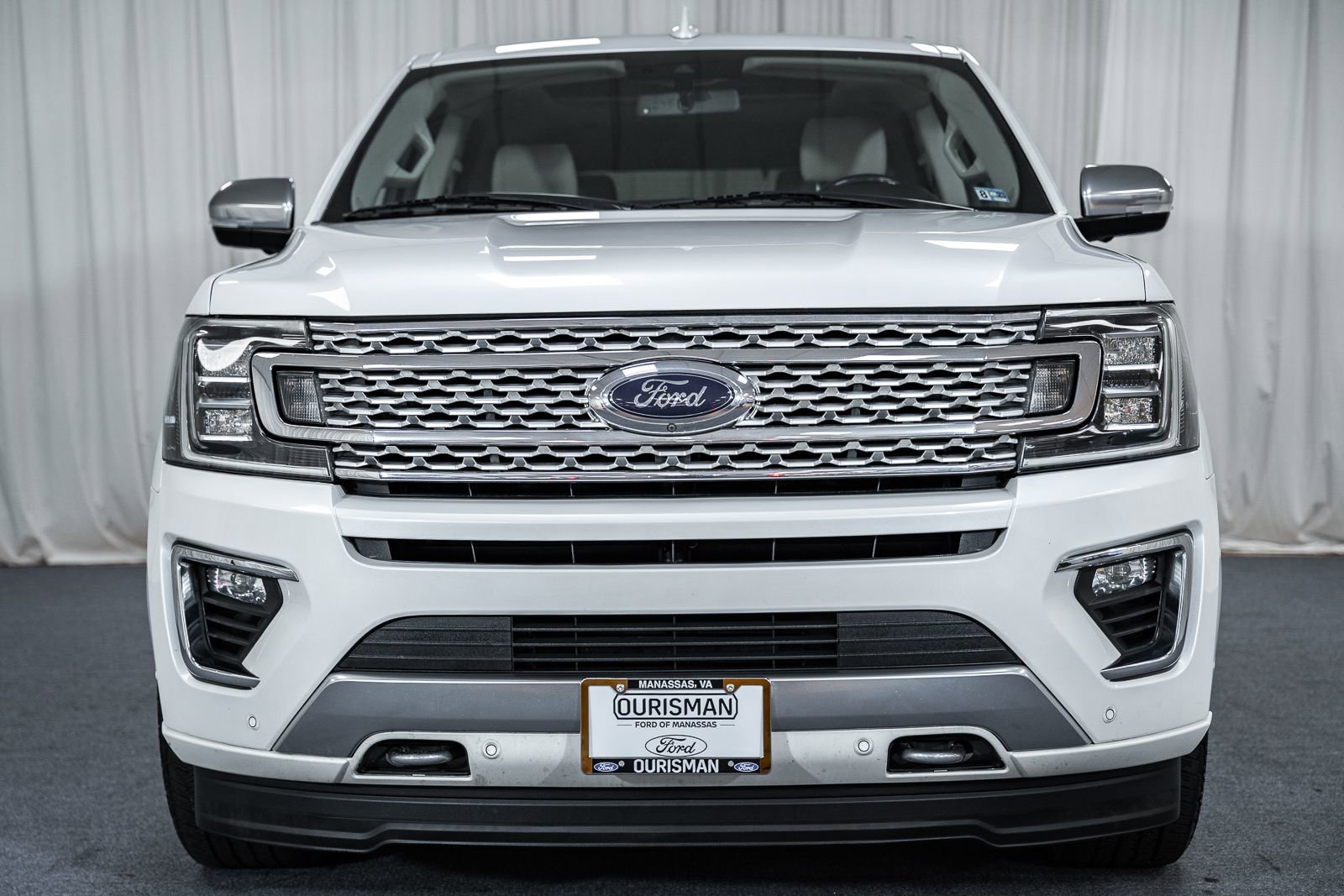 Used 2019 Ford Expedition Platinum image 2