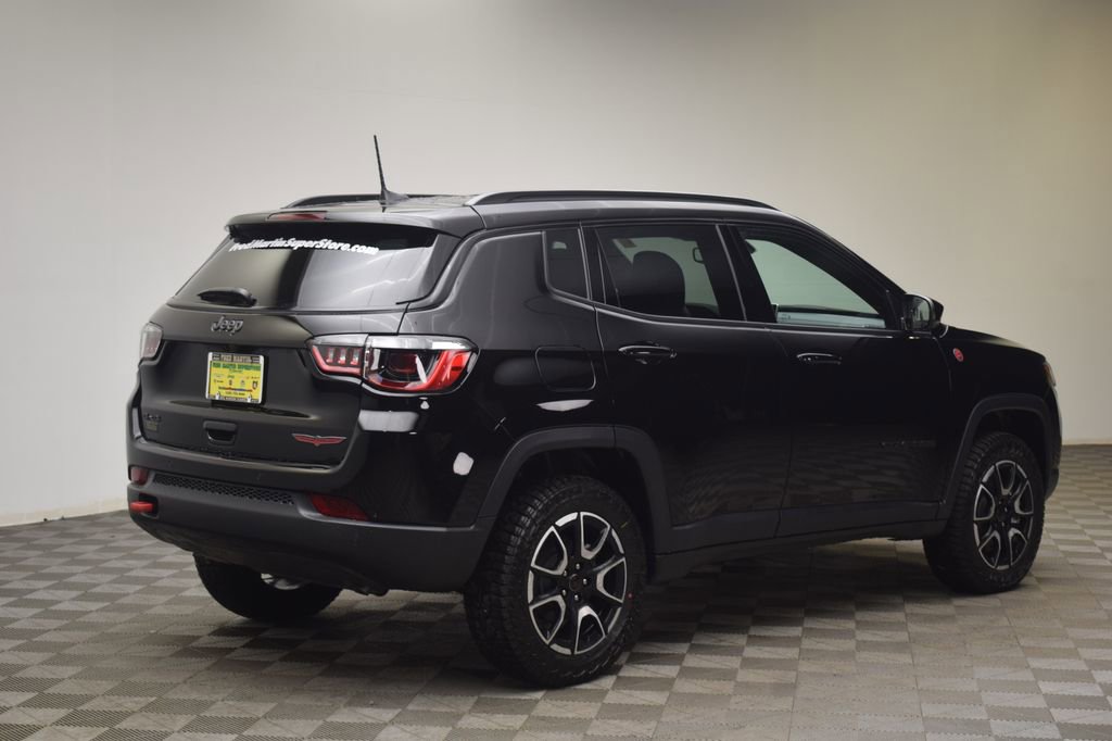 New 2026 Jeep Compass Trailhawk image 5