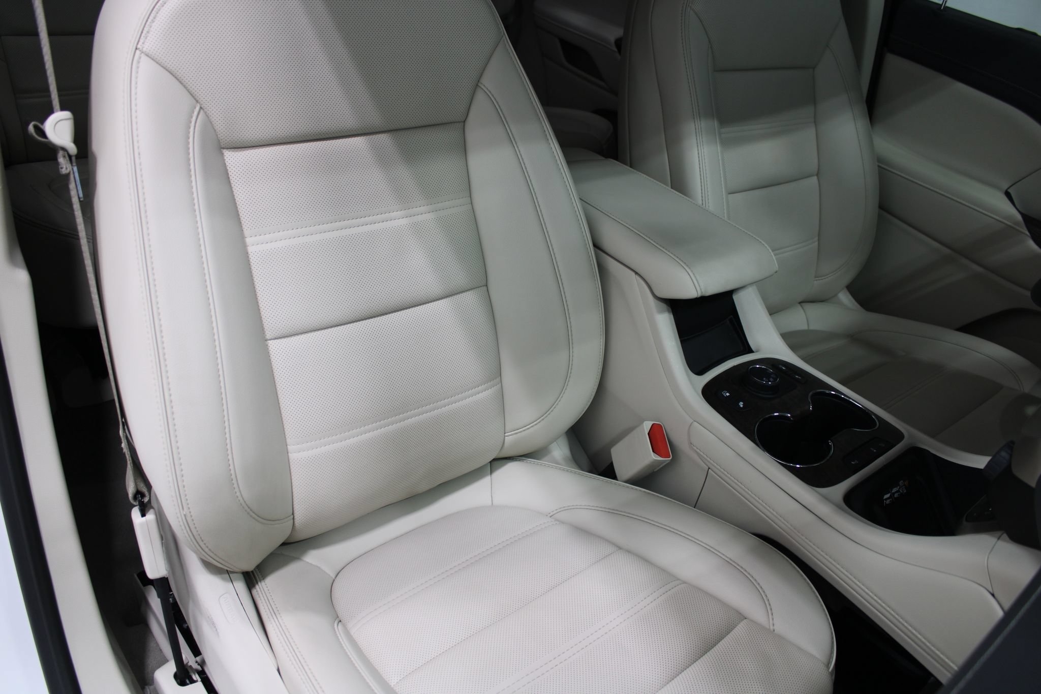 Used 2023 GMC Acadia Denali AWD/4WD image 31