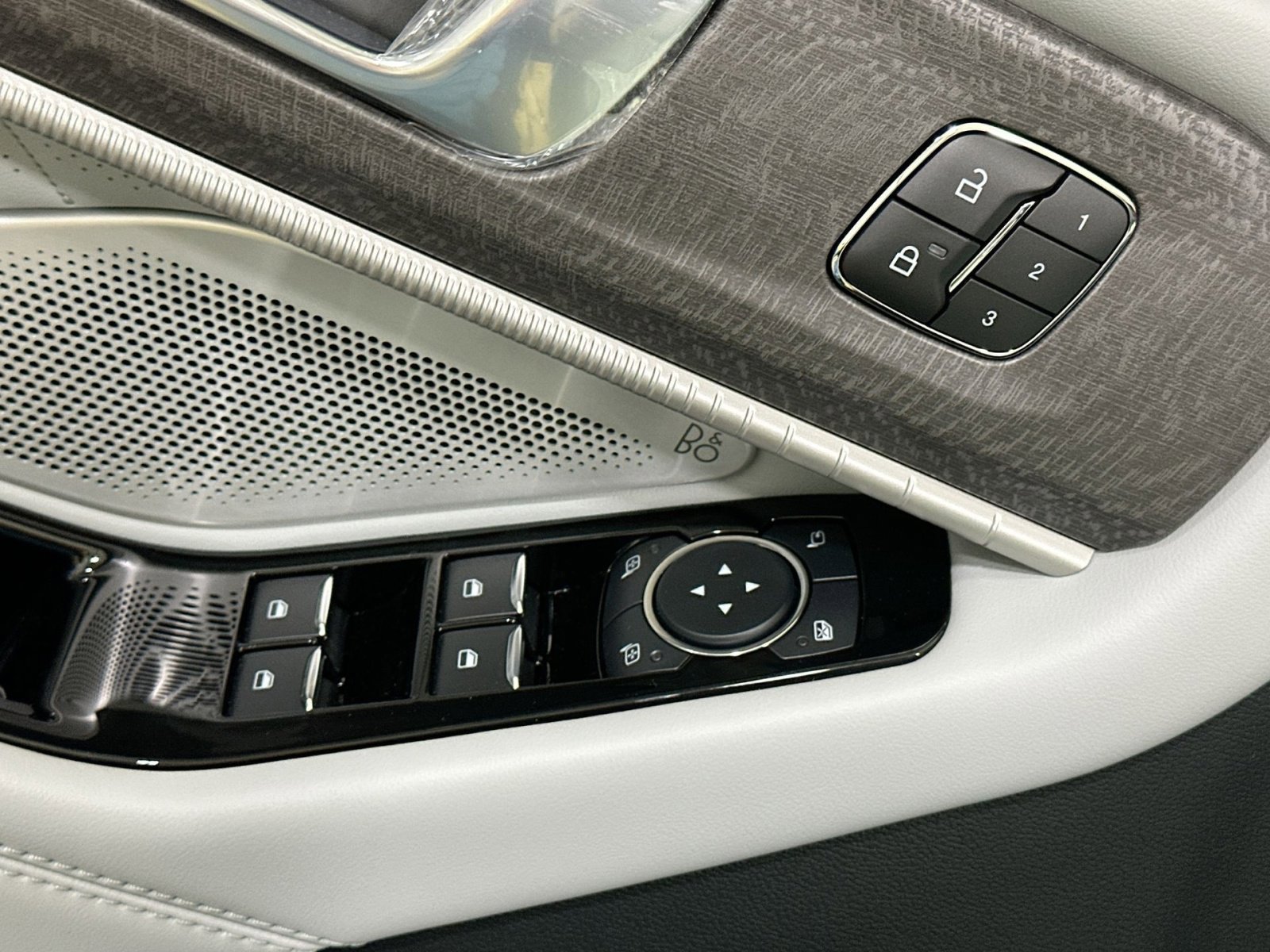 New 2026 Ford Explorer Platinum w/ LUX Leather Package image 16