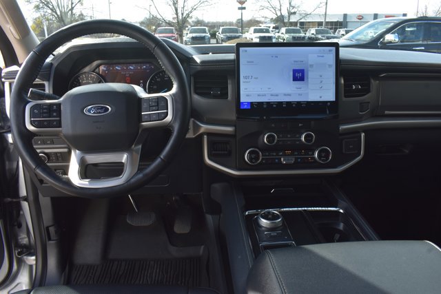 Used 2023 Ford Expedition XLT image 20