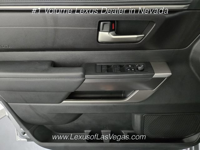 Used 2024 Toyota Sequoia SR5 w/ SR5 Premium Package AWD/4WD image 27
