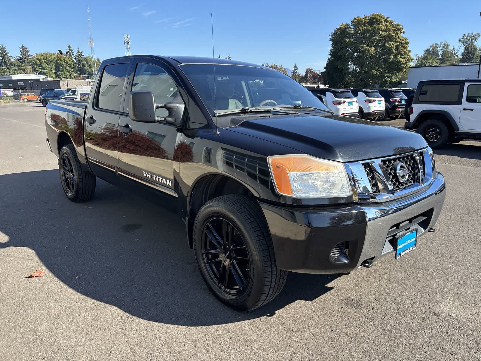 Used 2009 Nissan Titan SE AWD/4WD image 5