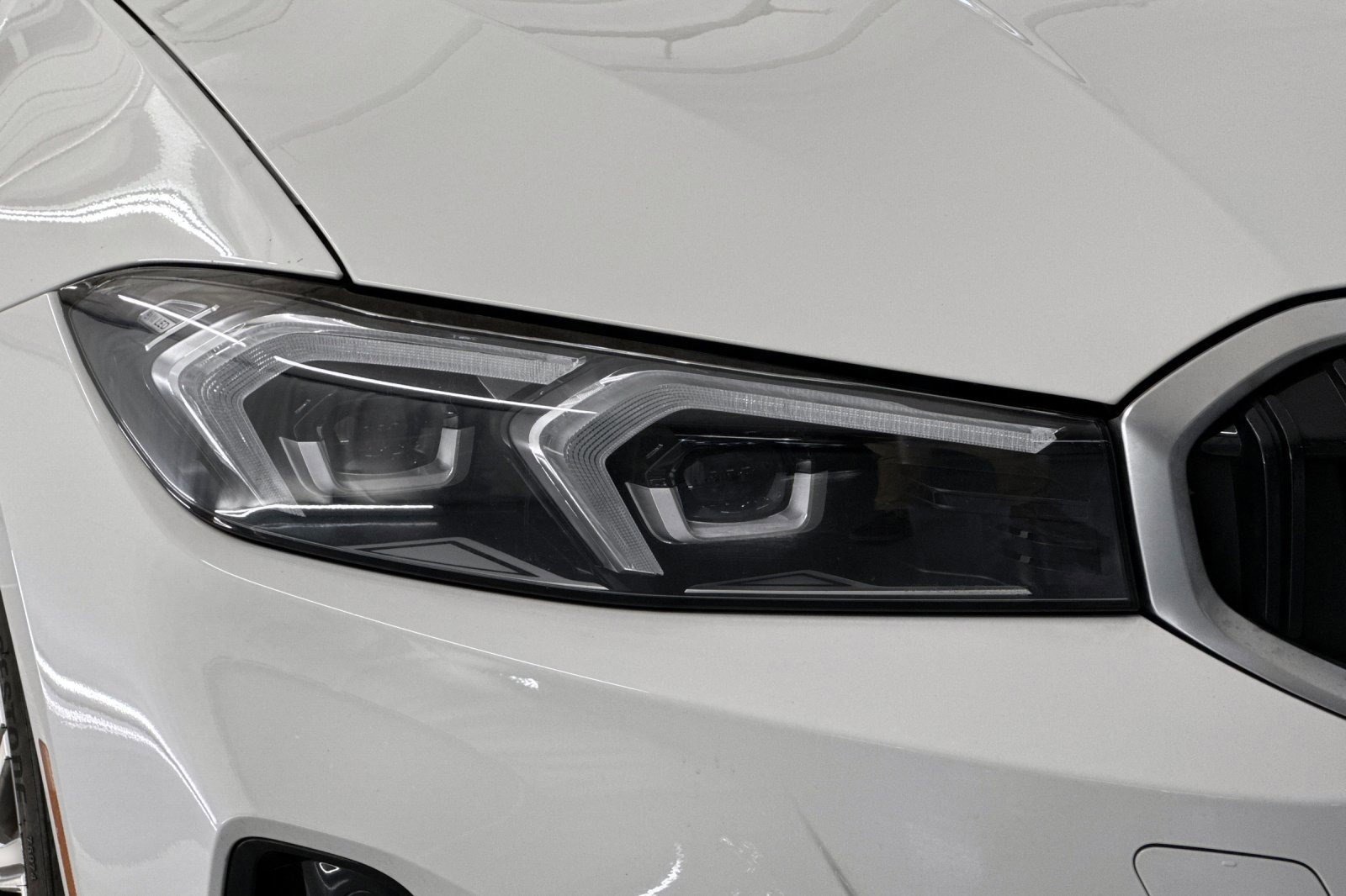 Used 2024 BMW 330i Sedan RWD image 11
