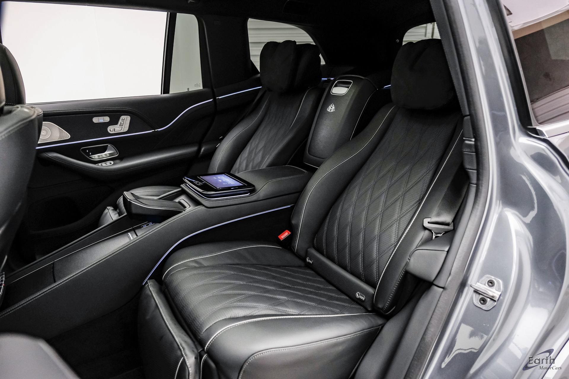 Used 2024 Mercedes-Benz Maybach GLS 600 4MATIC image 96