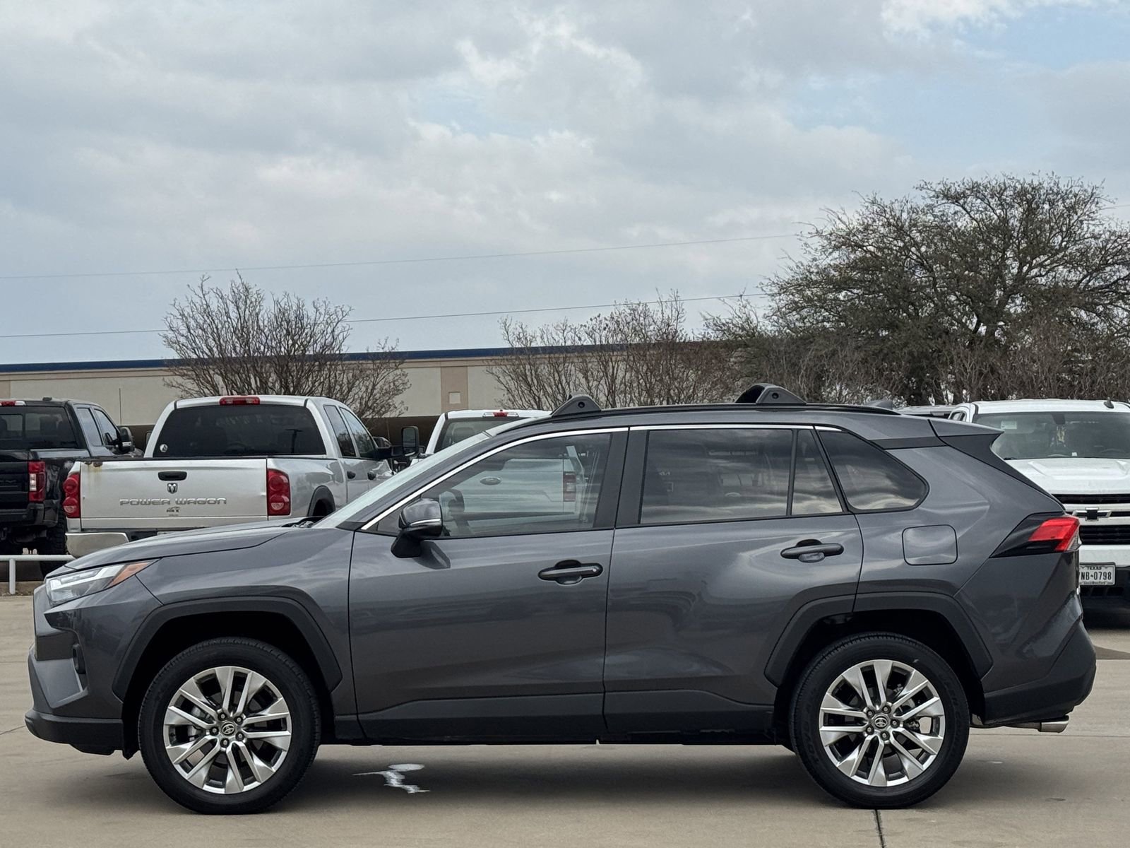 Used 2025 Toyota RAV4 XLE Premium image 7