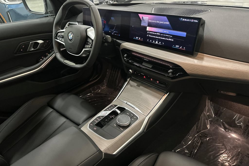 Used 2025 BMW 330i Sedan RWD image 17