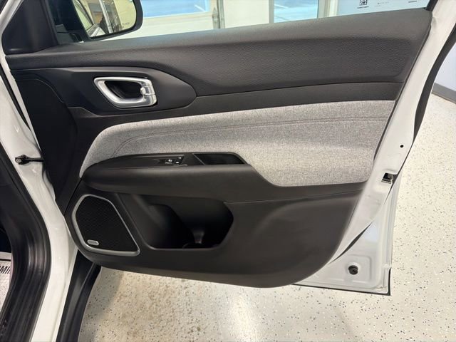 Used 2023 Jeep Compass Latitude w/ Sun and Sound Group image 40