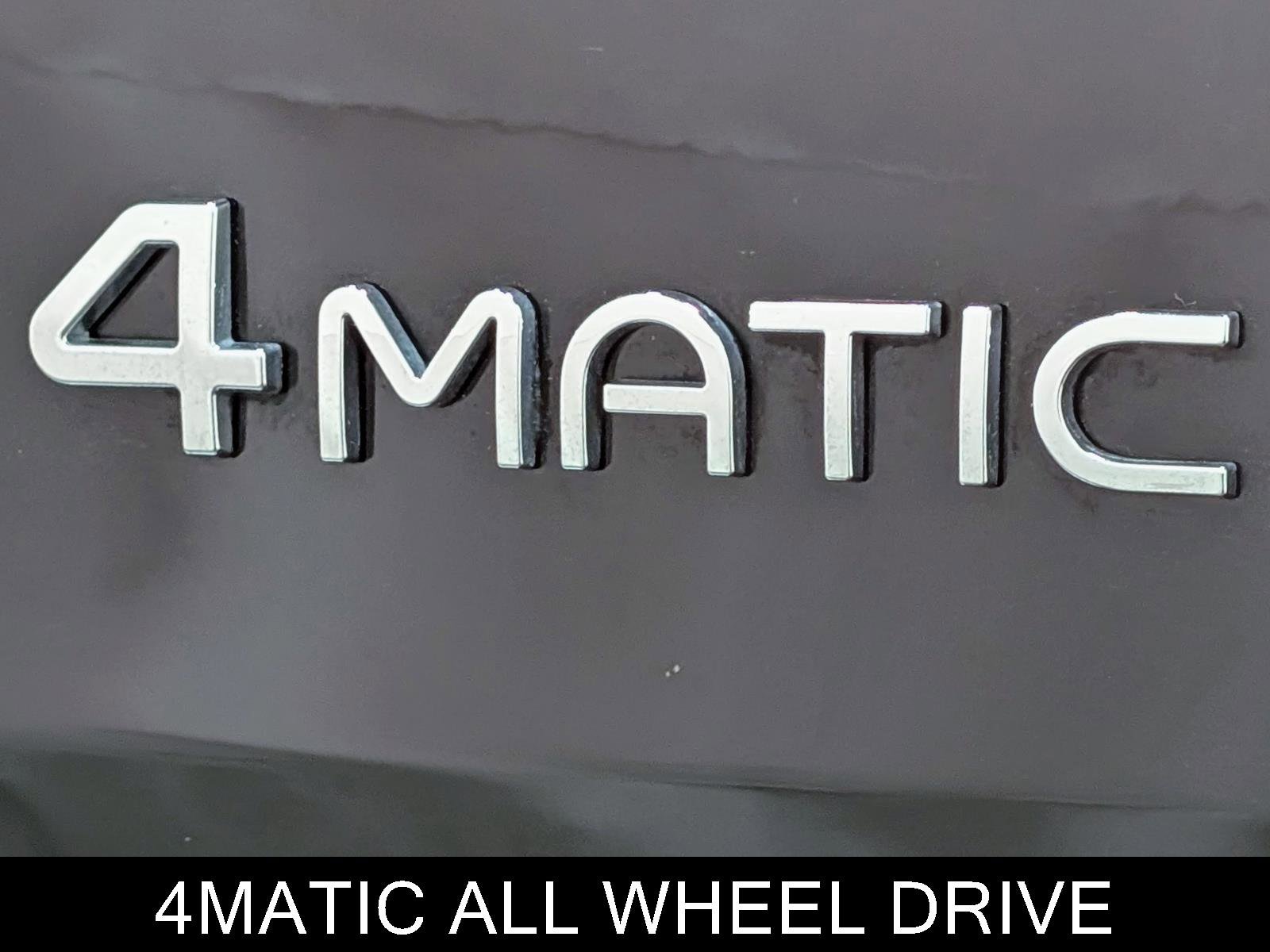 Used 2023 Mercedes-Benz EQB 300 4MATIC image 11