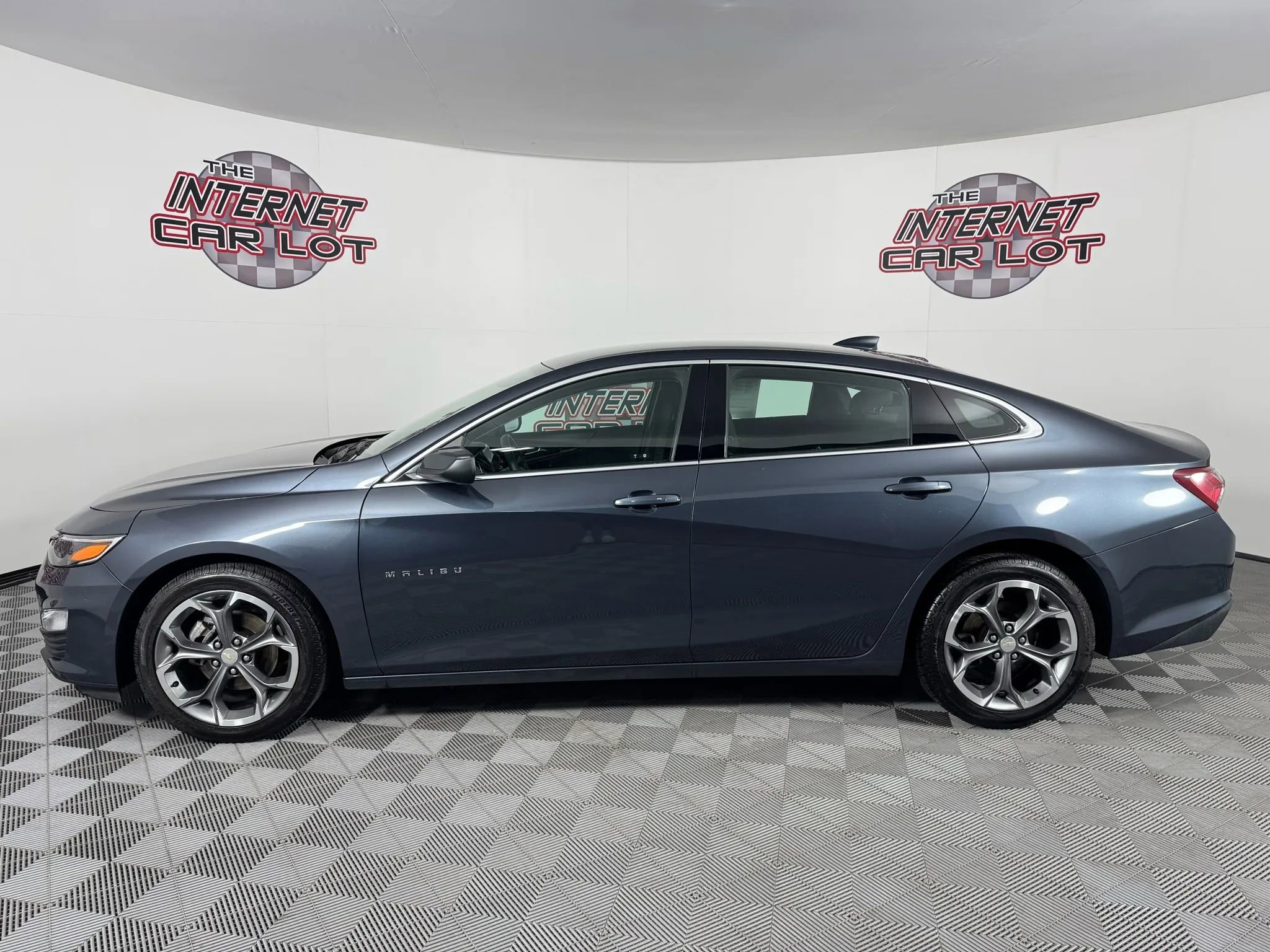 Used 2020 Chevrolet Malibu LT image 4