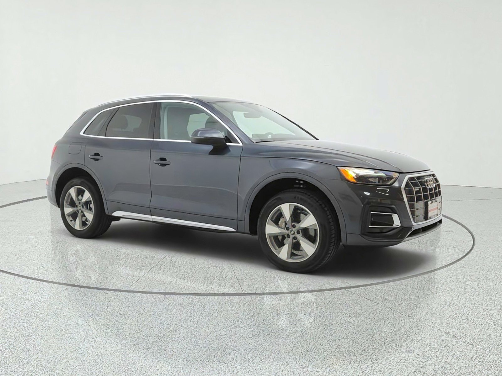 Used 2023 Audi Q5 2.0T Premium w/ Convenience Package AWD/4WD image 3