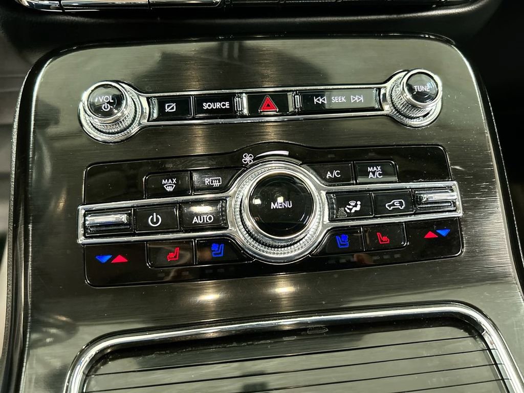 Used 2022 Lincoln Nautilus Reserve w/ Luxury Package image 17