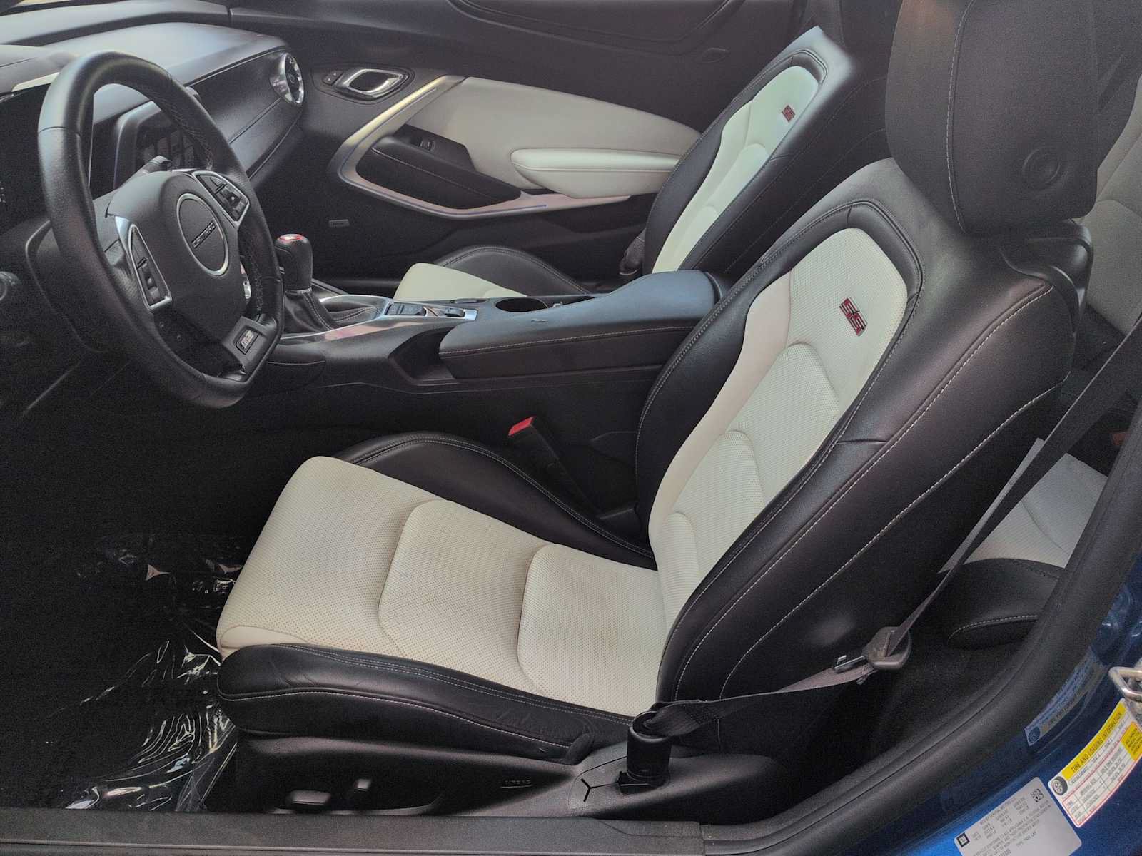 Used 2016 Chevrolet Camaro SS RWD image 17