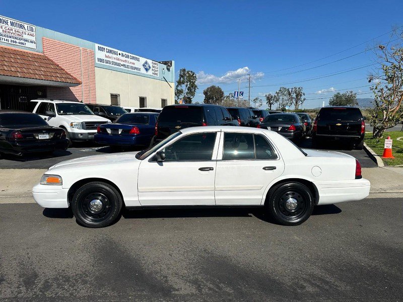 Used 2010 Ford Crown Victoria Police Interceptor image 3