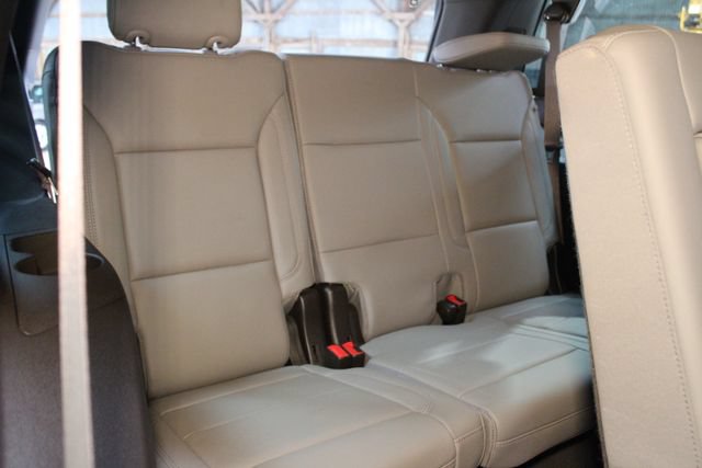 Used 2022 Chevrolet Tahoe LT w/ Luxury Package AWD/4WD image 17