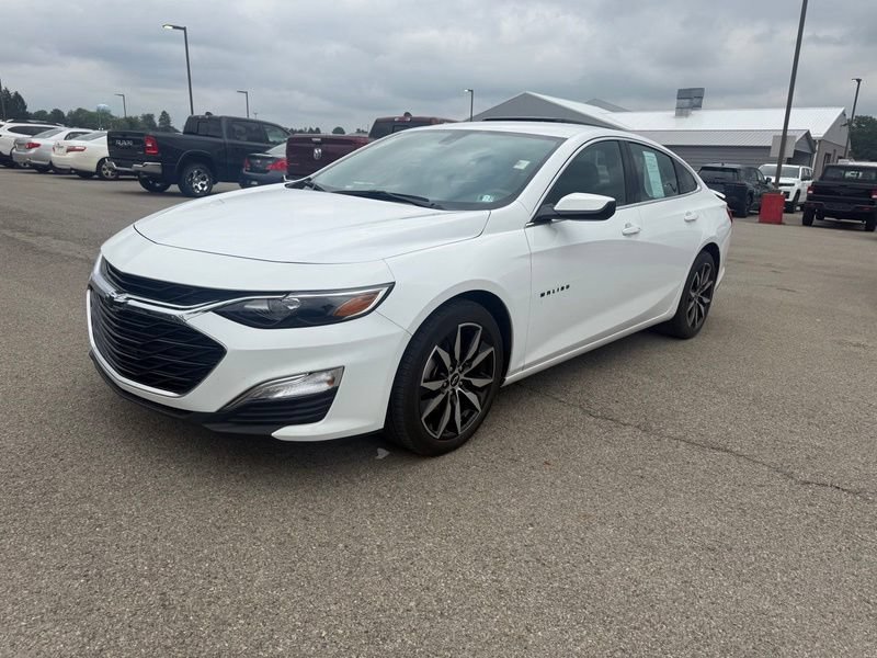 Used 2022 Chevrolet Malibu RS FWD image 2