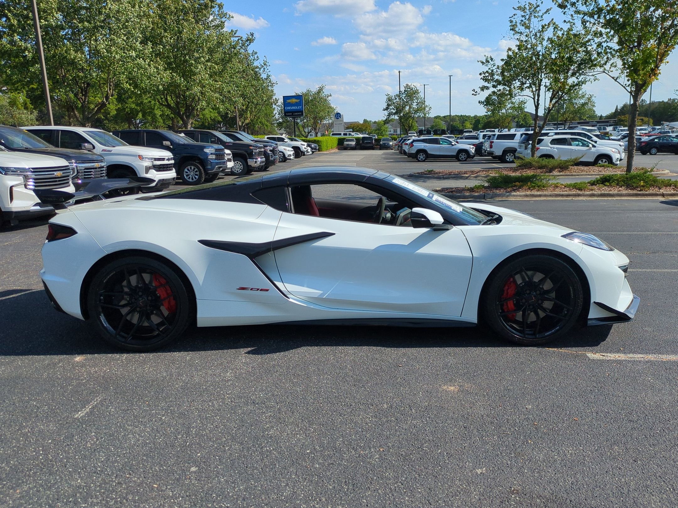 Used 2026 Chevrolet Corvette Z06 RWD image 11