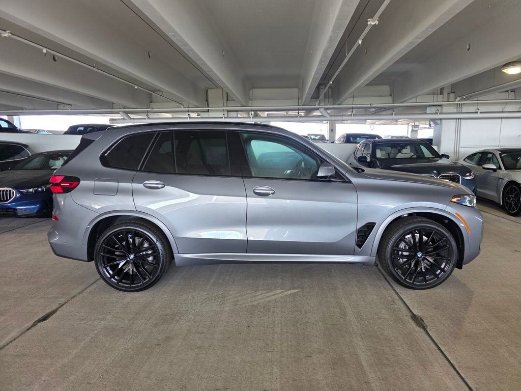 New 2026 BMW X5 xDrive40i AWD/4WD image 3