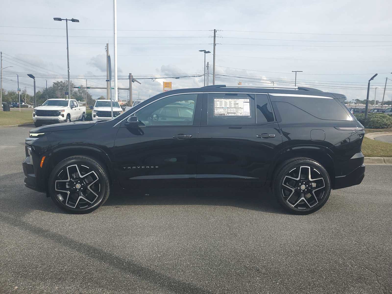 New 2026 Chevrolet Traverse High Country image 2