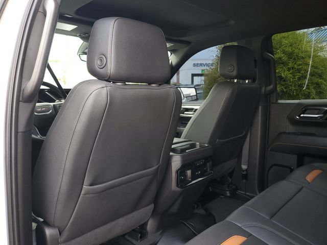 Used 2024 GMC Sierra 1500 AT4 w/ Technology Package AWD/4WD image 15