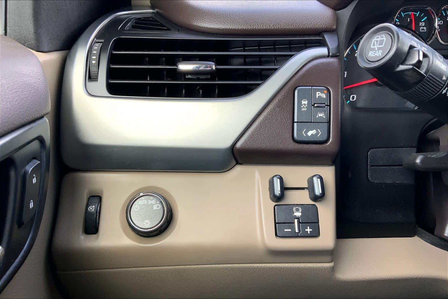 Used 2016 Chevrolet Tahoe LT RWD image 35