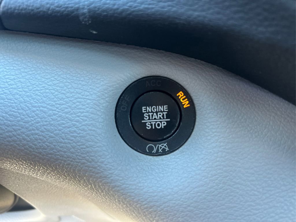 Used 2021 Jeep Cherokee Latitude Lux w/ Comfort/Convenience Group AWD/4WD image 28