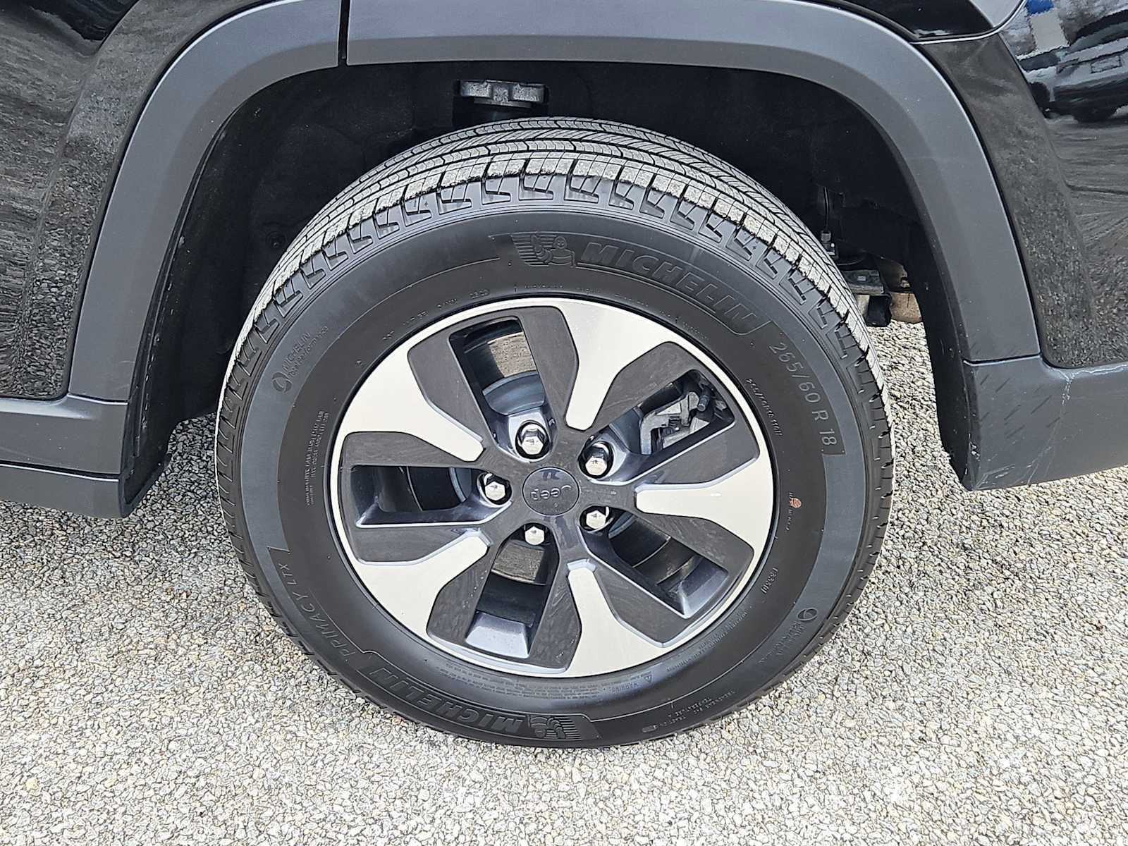 Used 2023 Jeep Grand Cherokee 4WD 4xe image 8