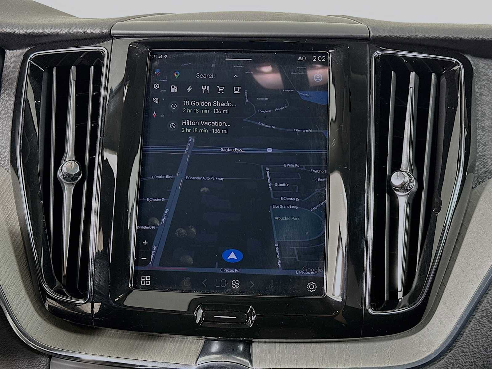 Certified 2025 Volvo XC60 T8 Plus w/ Protection Package Premier image 14