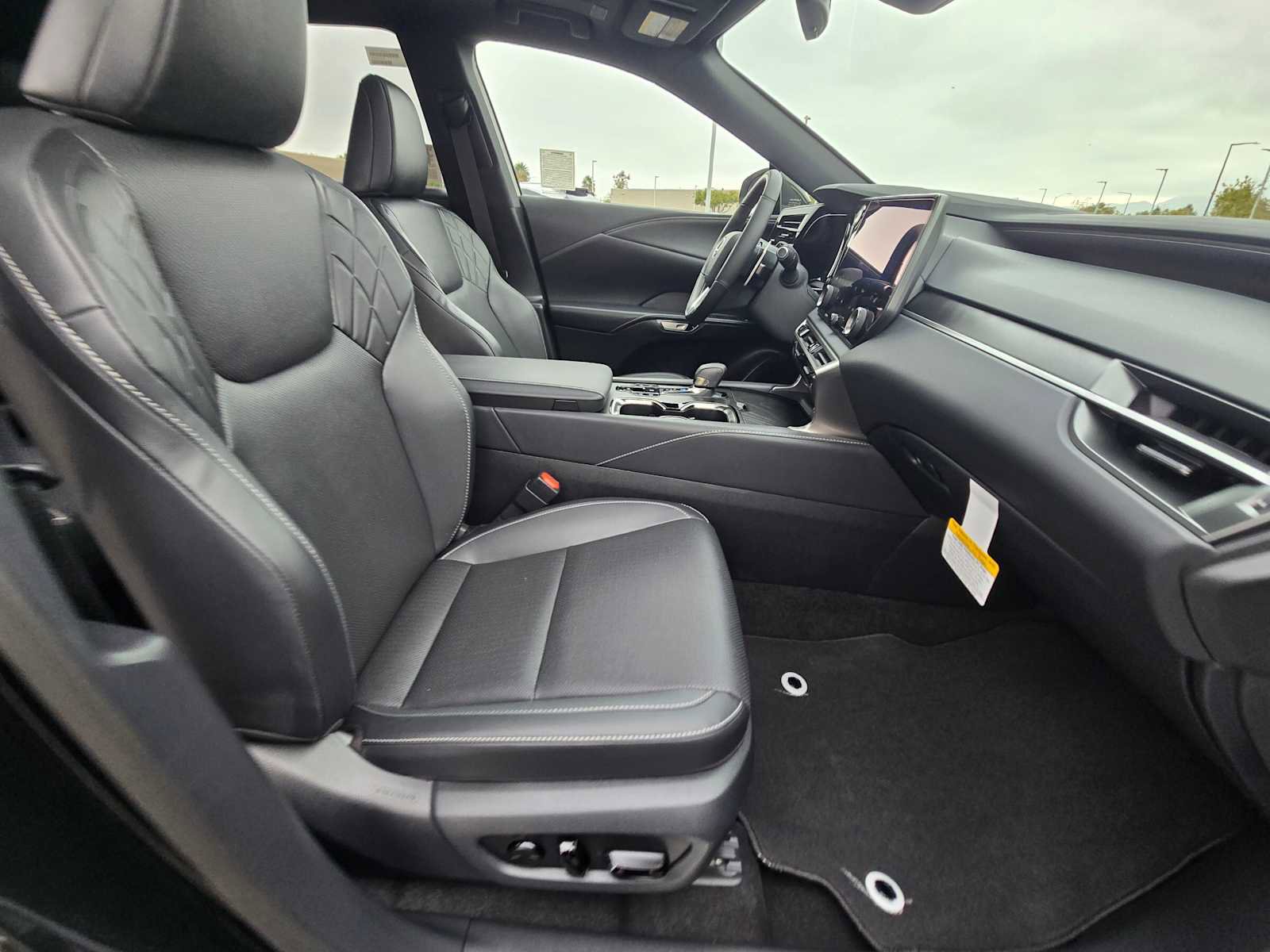 New 2026 Lexus RX 450h AWD image 11