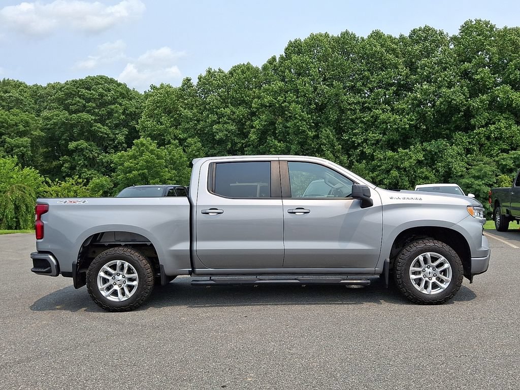 Used 2023 Chevrolet Silverado 1500 RST AWD/4WD image 7