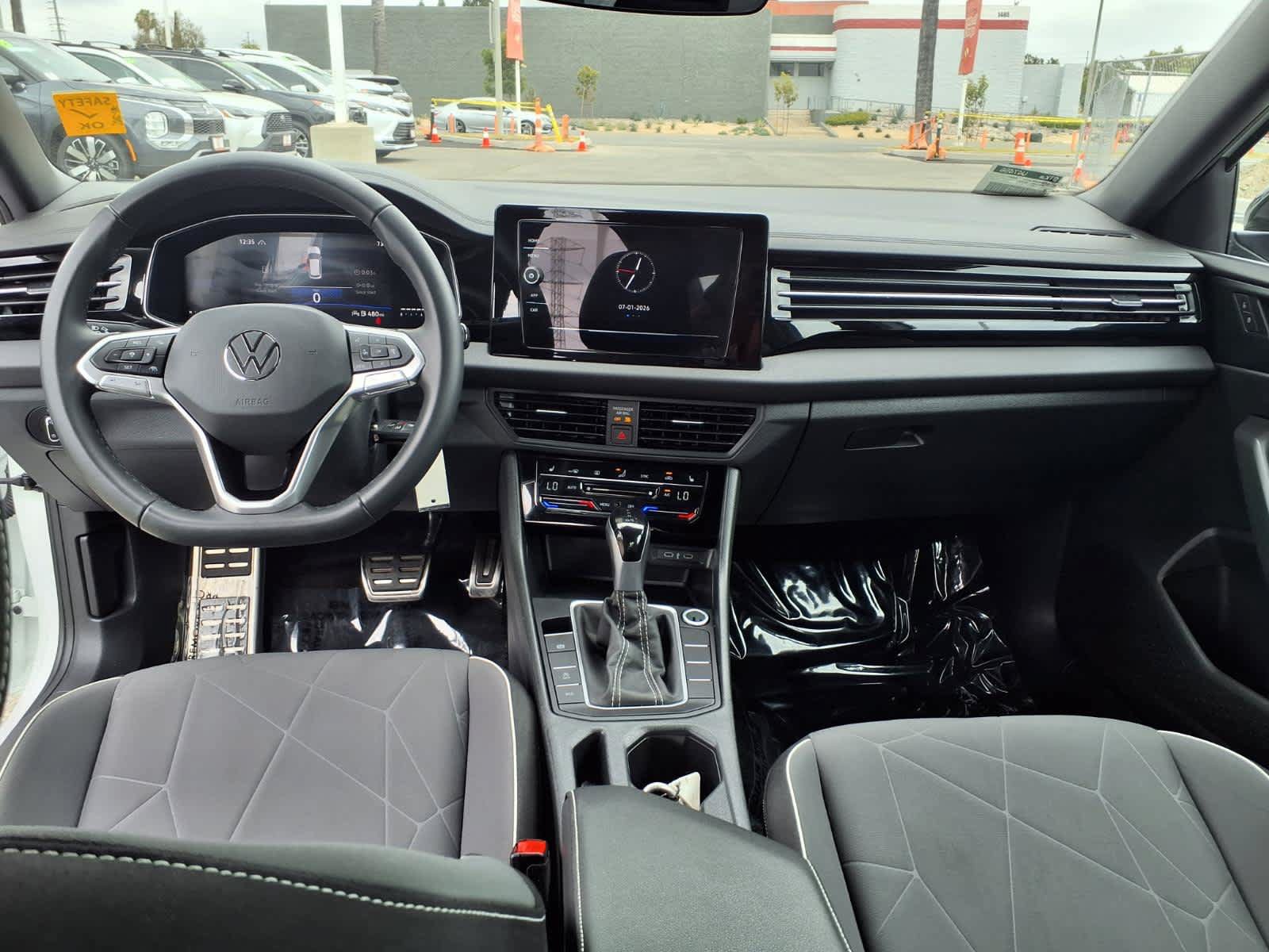 Used 2025 Volkswagen Jetta Sport FWD image 12