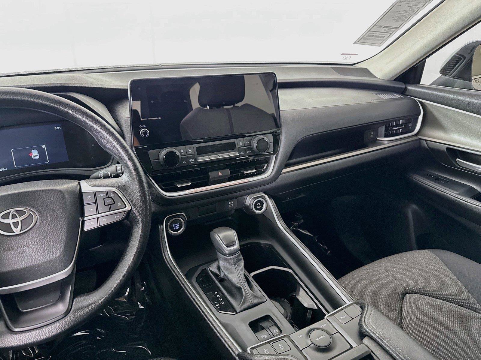 Certified 2025 Toyota Grand Highlander FWD image 30