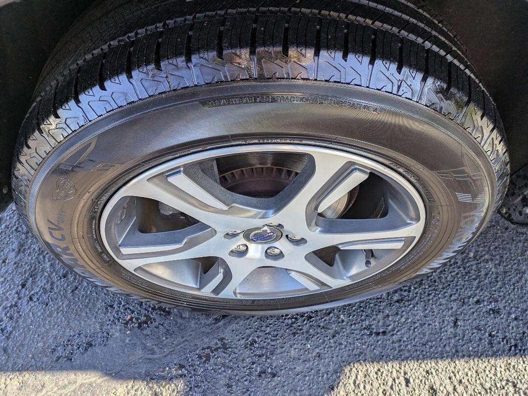 Used 2015 Volvo XC60 T6 Platinum w/ Protection Package FWD image 7
