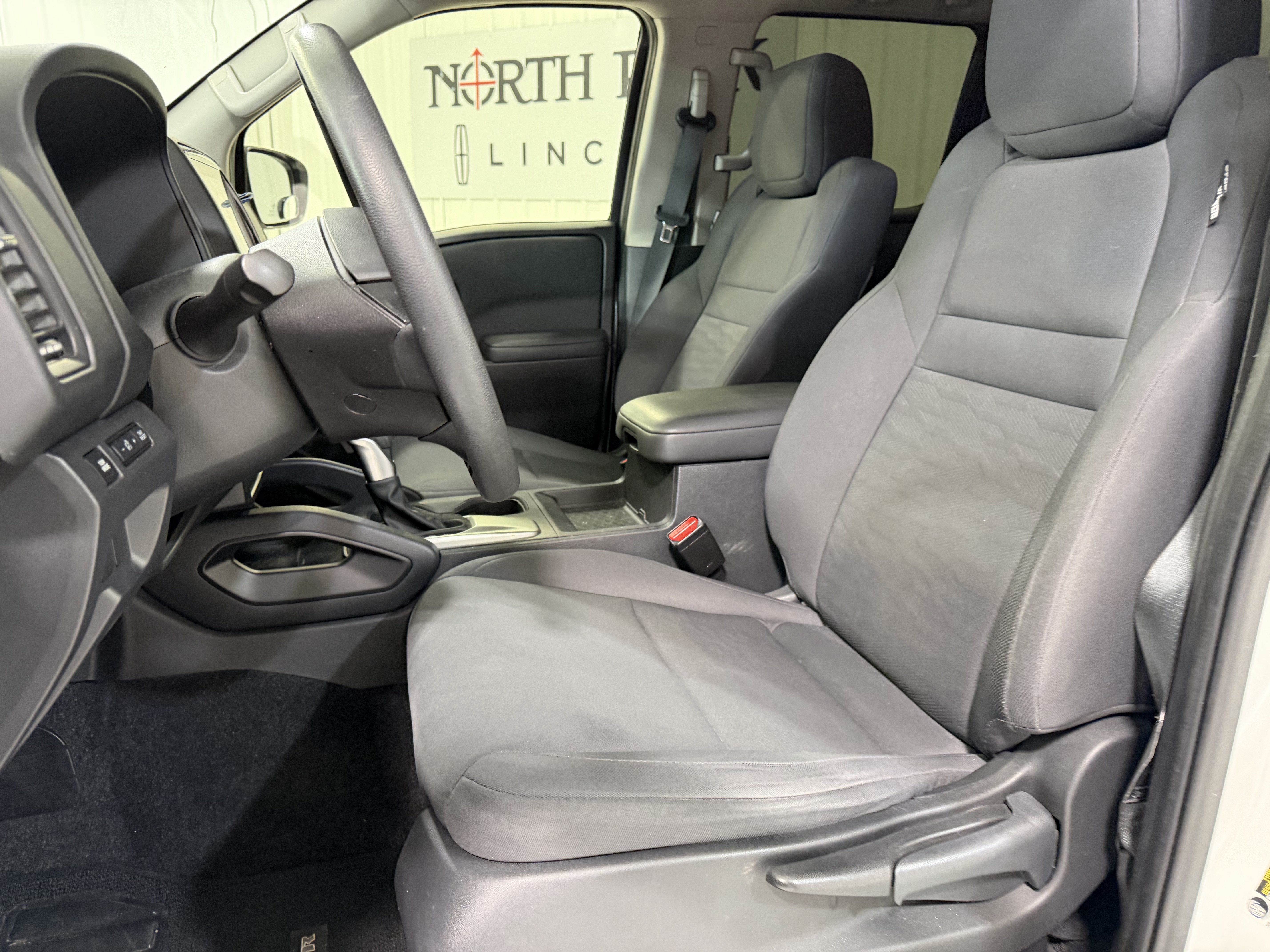 Used 2022 Nissan Frontier S w/ Technology Package RWD image 9