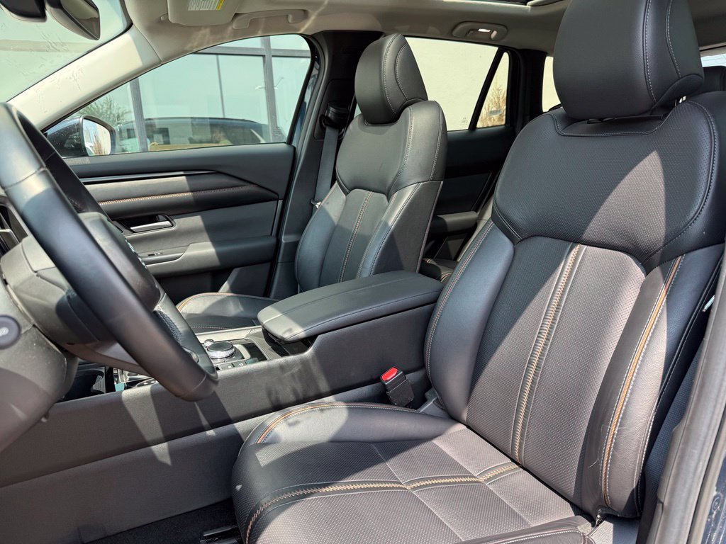 Used 2025 MAZDA CX-50 AWD 2.5 Hybrid w/ Premium Pkg image 13