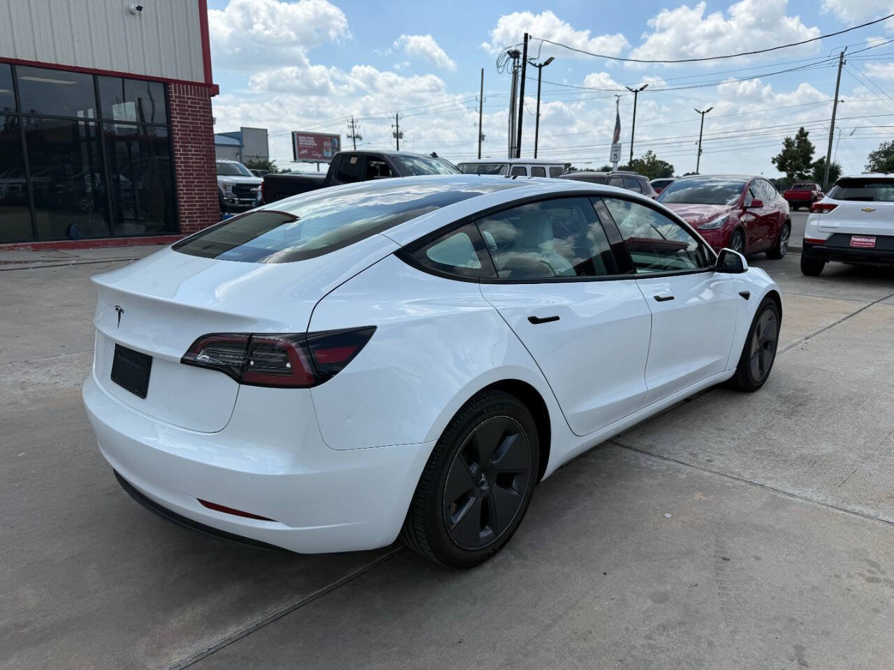 Used 2021 Tesla Model 3 Standard Range Plus RWD image 4