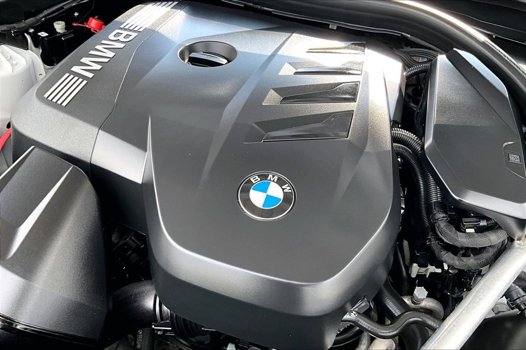 Used 2025 BMW 530i w/ Premium Package RWD image 43