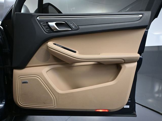 Used 2022 Porsche Macan Base image 49