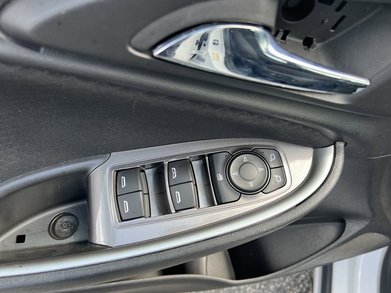 Used 2023 Chevrolet Malibu LT FWD image 15
