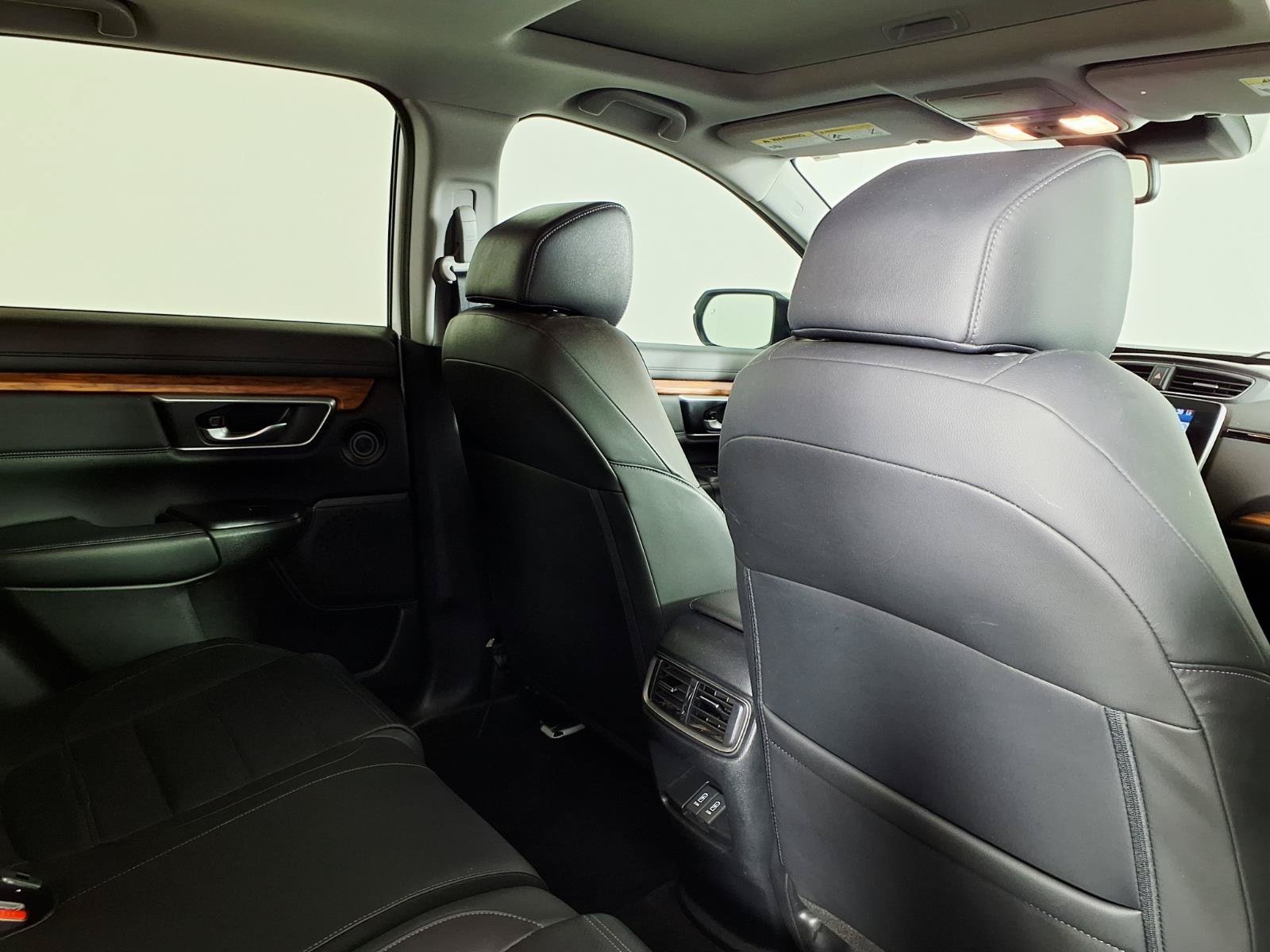 Used 2020 Honda CR-V Touring image 11
