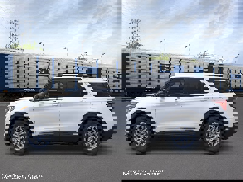 New 2026 Ford Explorer Active image 3