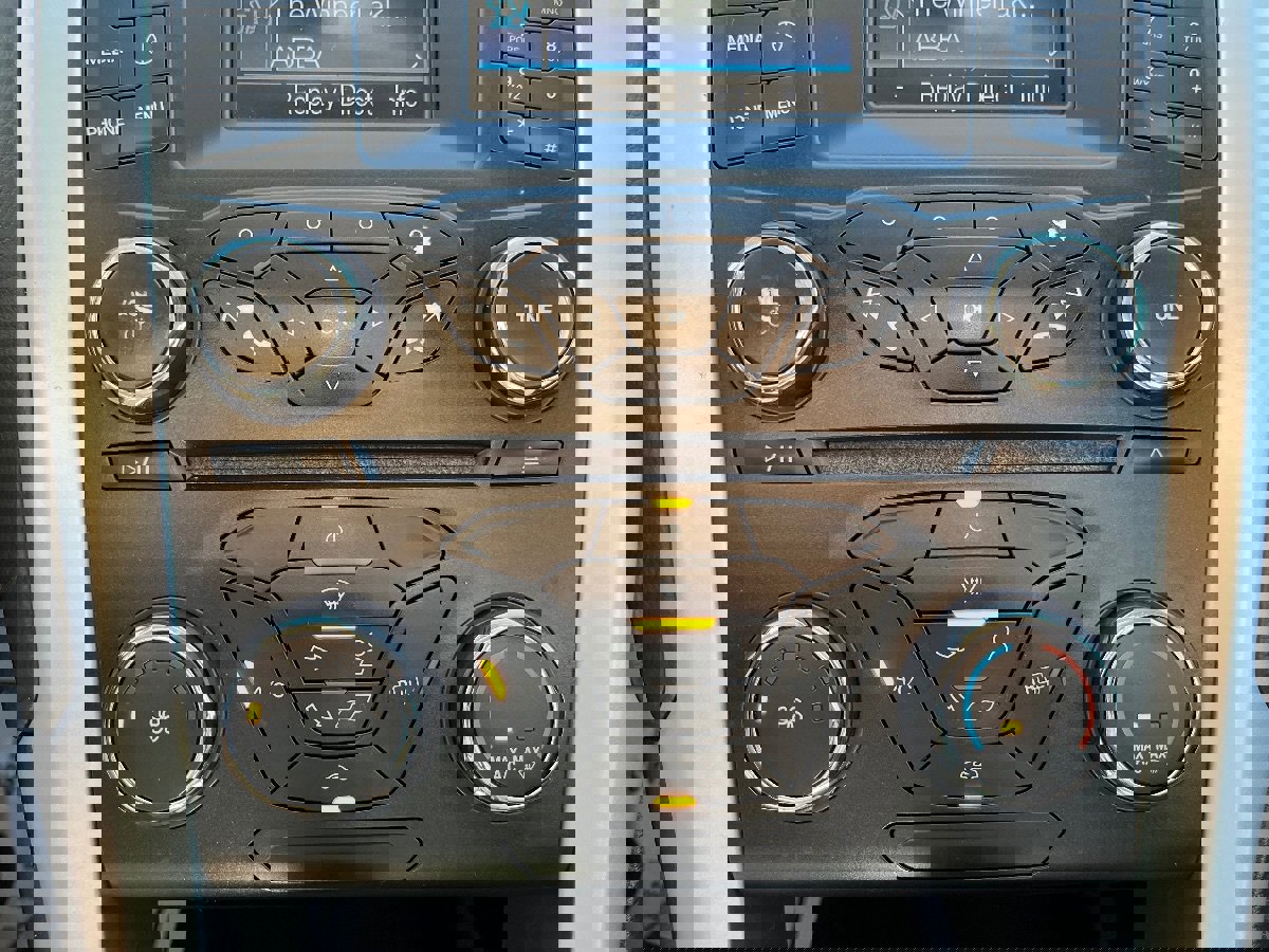 Used 2013 Ford Fusion SE image 14