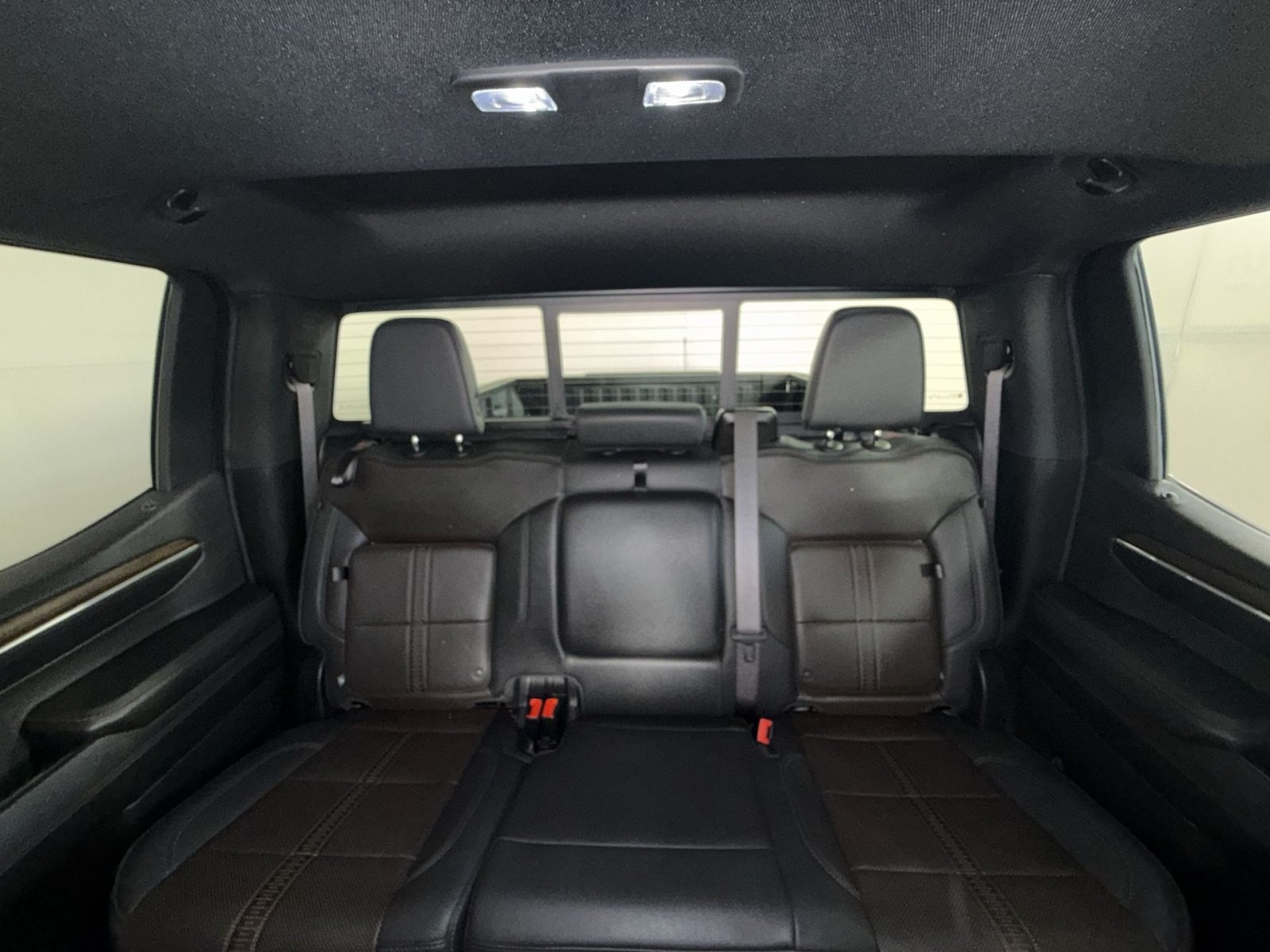 Used 2024 Chevrolet Silverado 1500 High Country AWD/4WD image 25