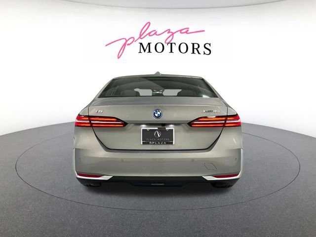 Certified 2026 BMW i5 eDrive40 w/ Premium Package AWD/4WD image 6