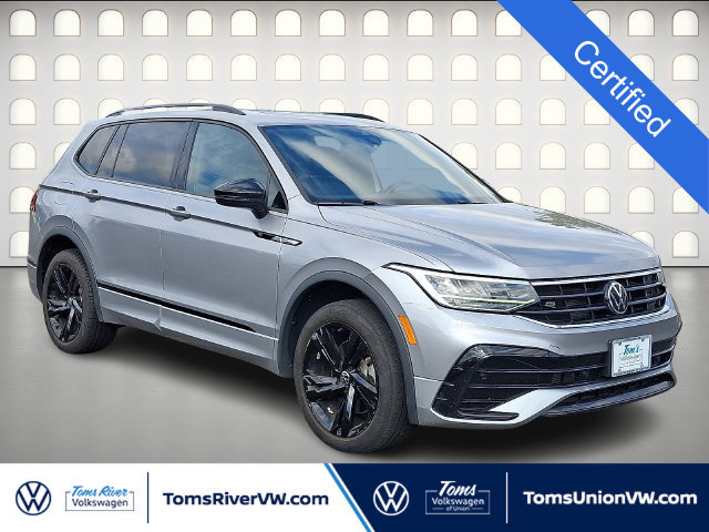 Used 2024 Volkswagen Tiguan SE R-Line